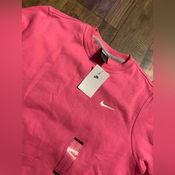 NWT Nike Standard Issue Men's cotton pink crew sweatshirt workout fall casual - Picture 2 of 5